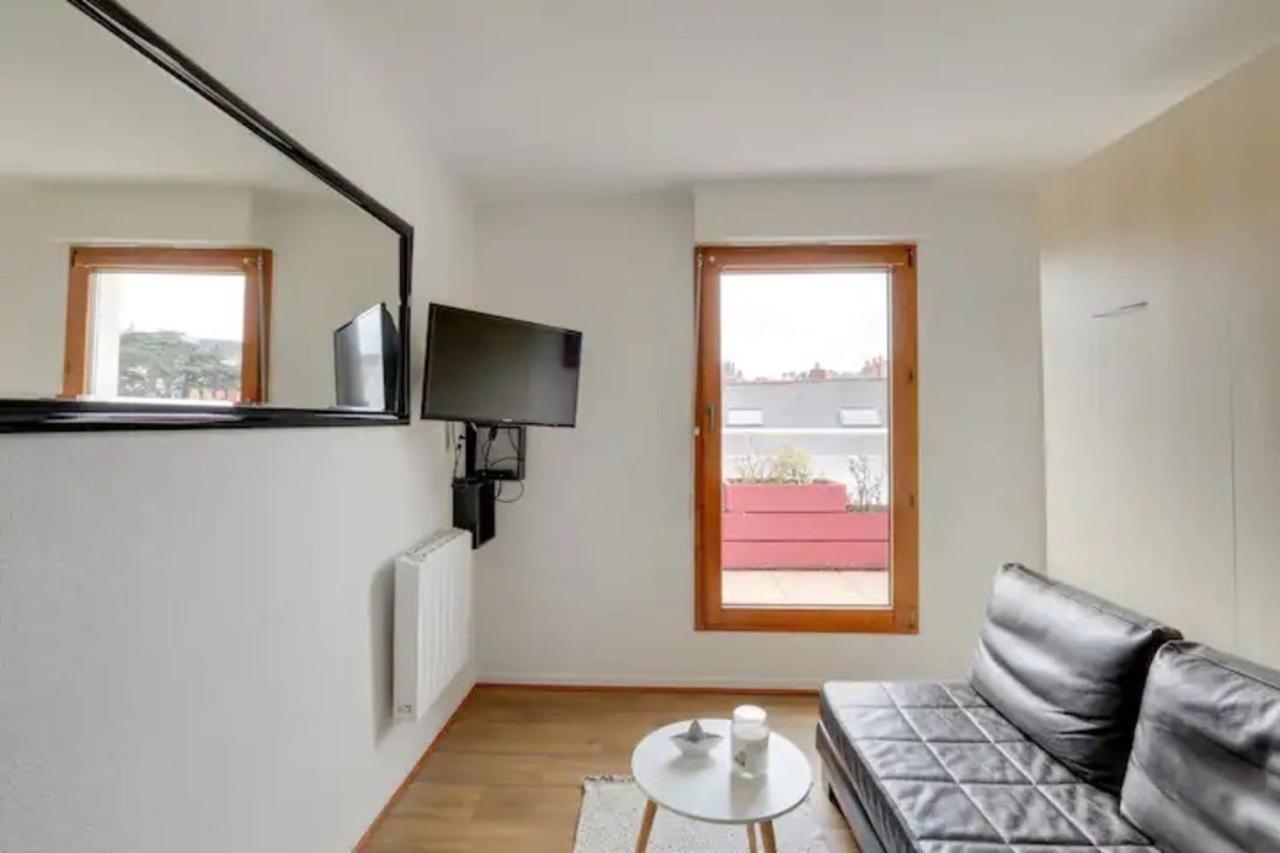 Bright Apartment With Large Terrace Нант Екстер'єр фото