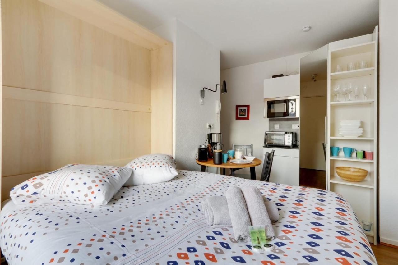 Bright Apartment With Large Terrace Нант Екстер'єр фото
